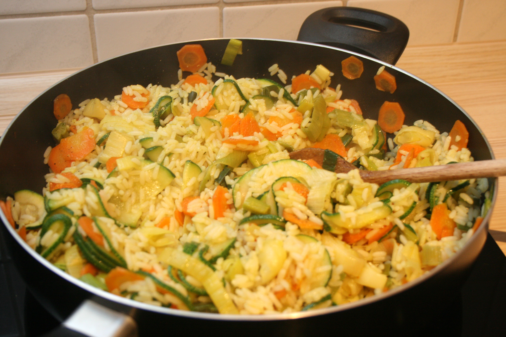 Gemüse-Reis-Pfanne - Schürzenträgerin