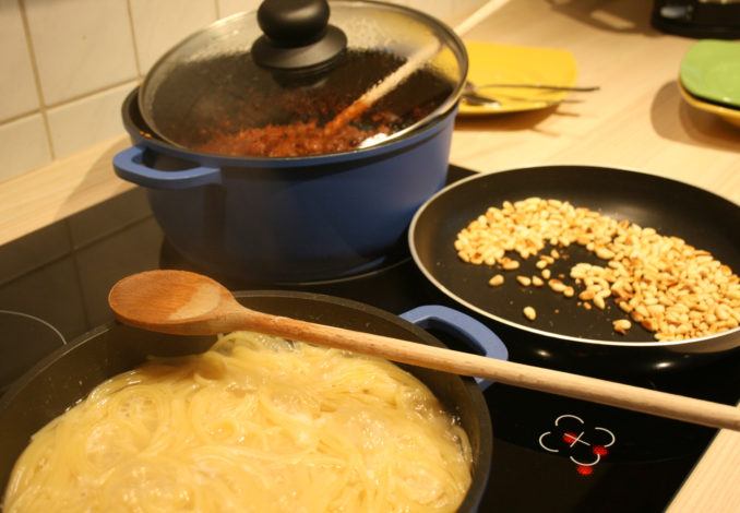 Spaghetti mit Tofu-Bolognese