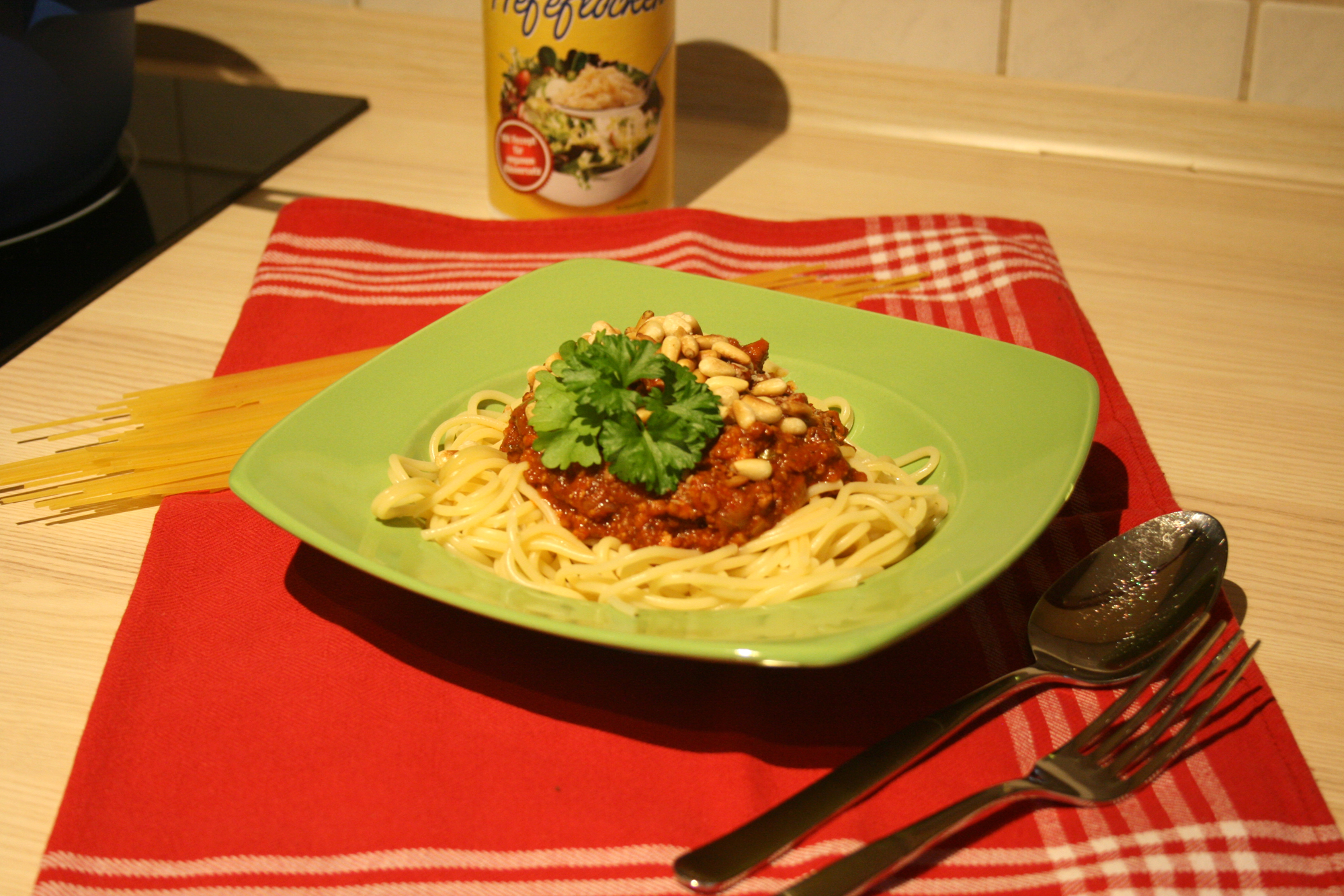 Spaghetti mit Tofu-Bolognese - Schürzenträgerin